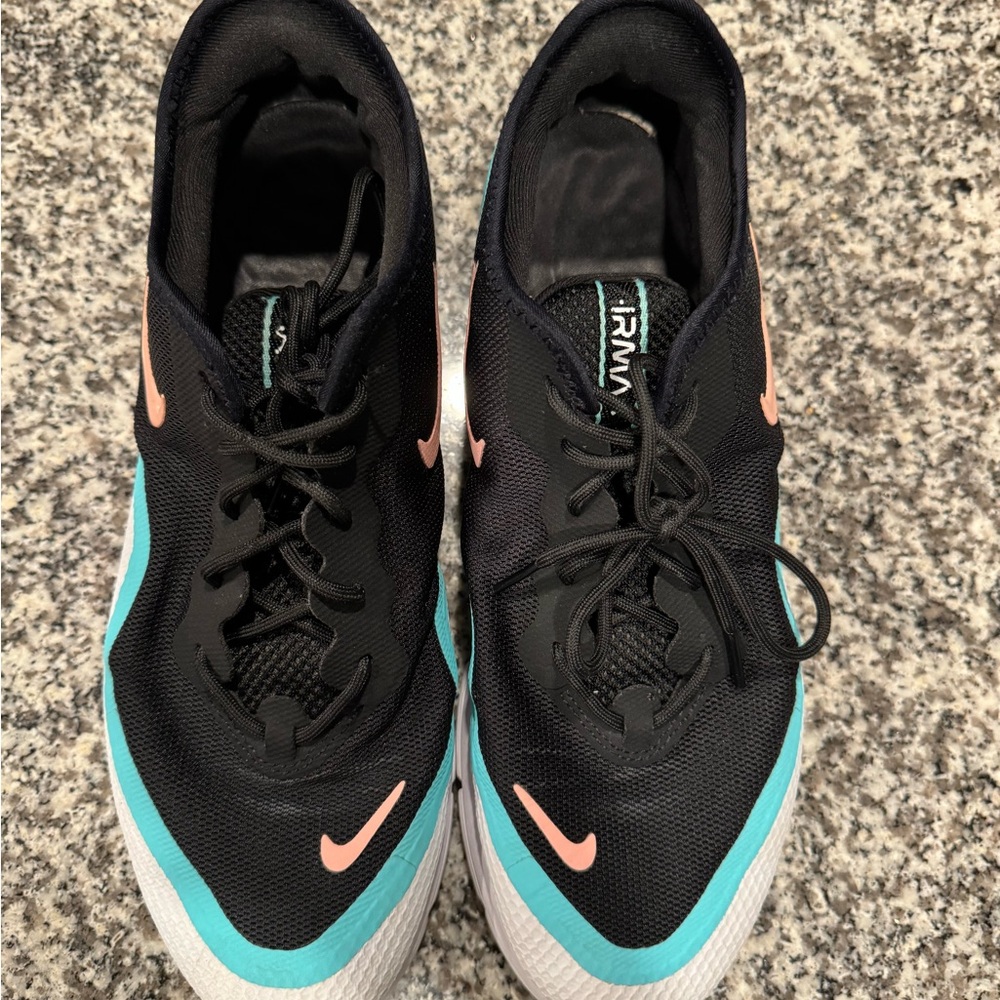 Nike tennis shoes
